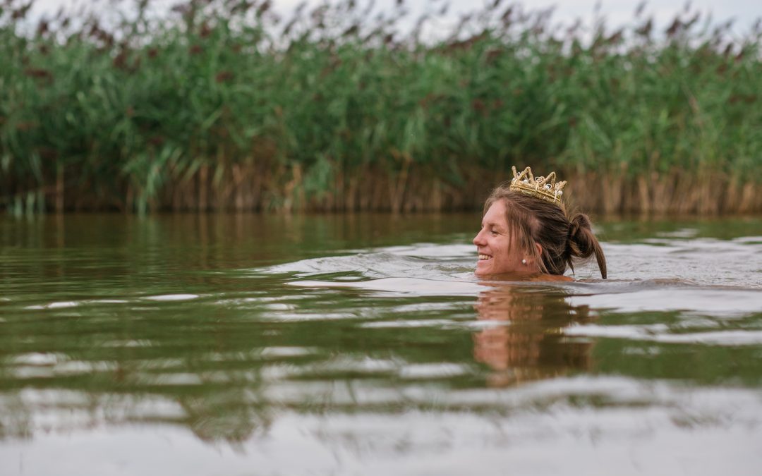 Kathrin schwimmt märchenhaft